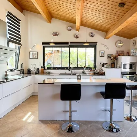 Charmante Location En 2 Parties Dans Le Village De ヴィラ