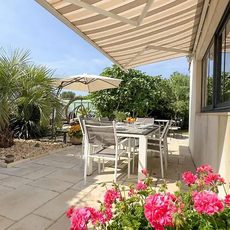 Charmante Location En 2 Parties Dans Le Village De * Loix